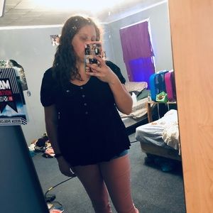 Meet your Posher, Karissa